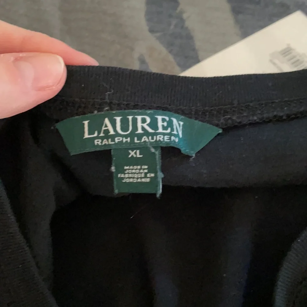 Ralph Lauren Black Tshirt - Picture 5 of 6